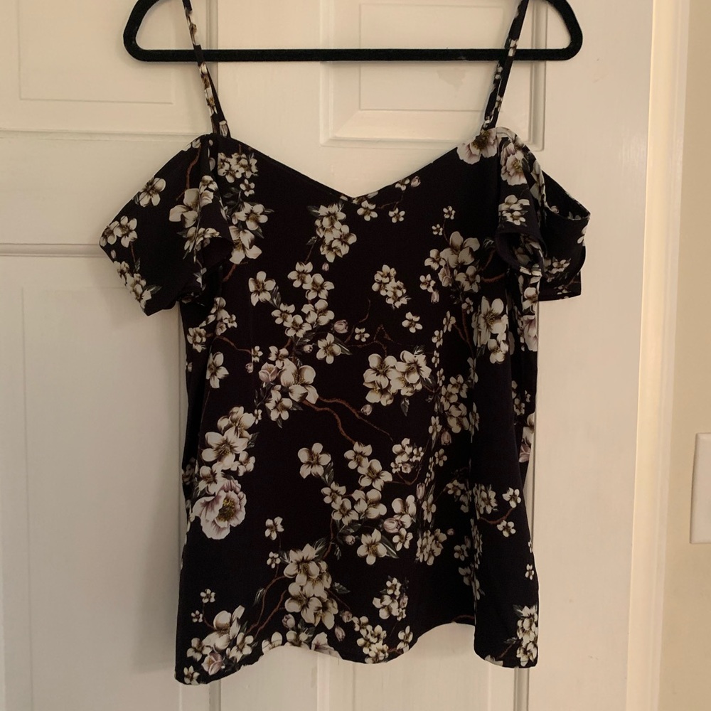 🌿NWT Floral Forever21 Top